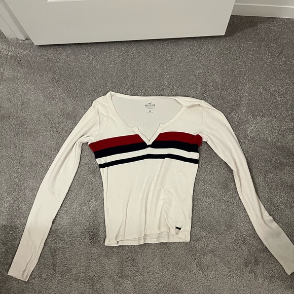 Hollister Long Sleeve Top - Picture 2 of 3